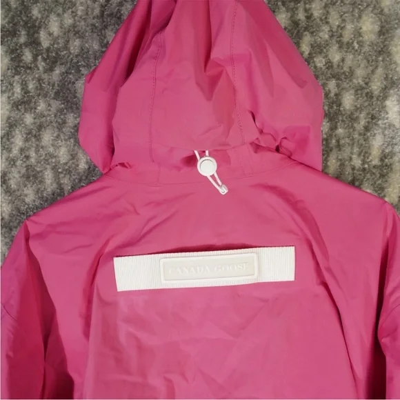 Canada Goose Women's Mordaga Rain Jacket in Summit Pink Size Medium 8801L1 $970 - Picture 10 of 16